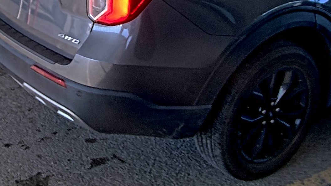 FORD EXPLORER - 10