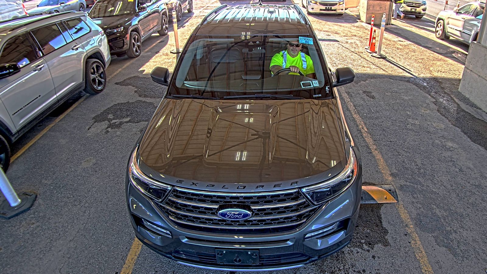 FORD EXPLORER - 3