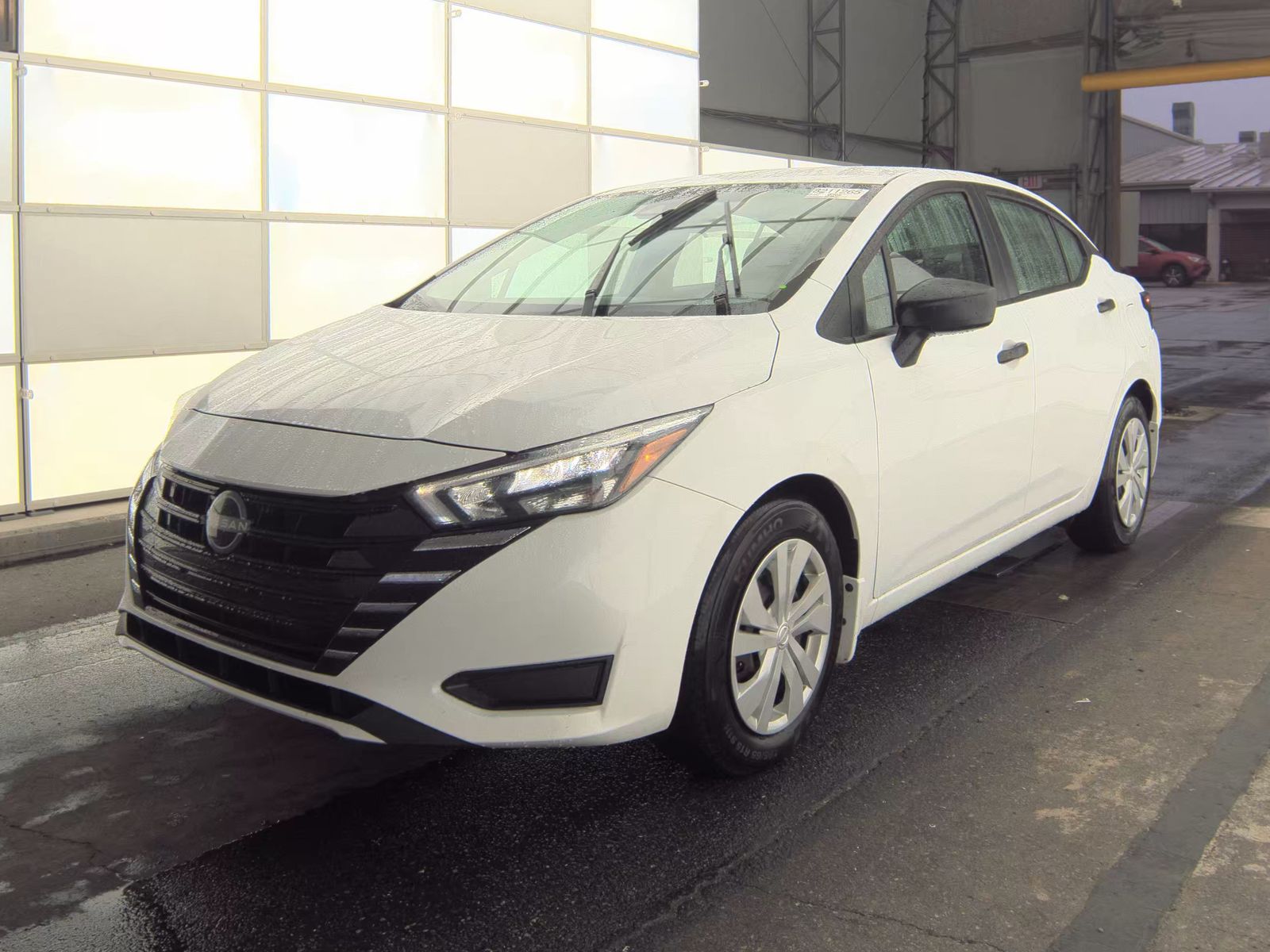 NISSAN VERSA - 1