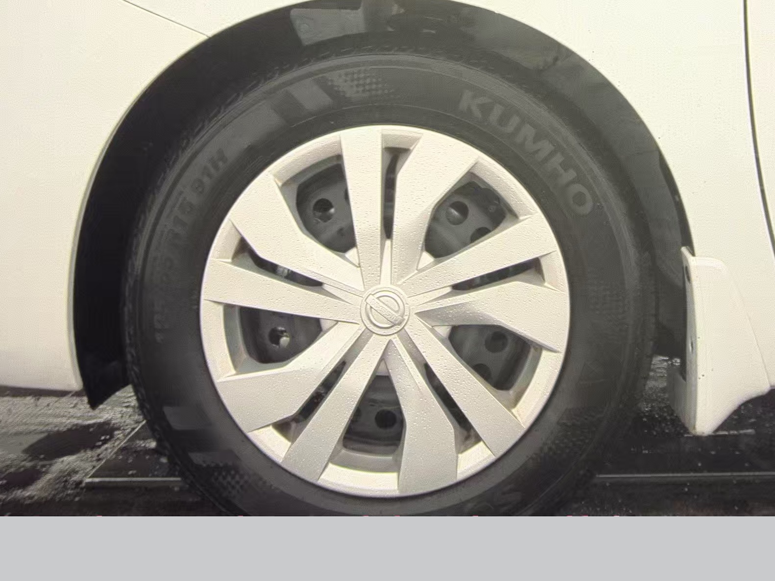 NISSAN VERSA - 10