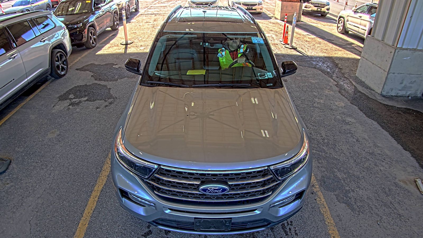 FORD EXPLORER - 3