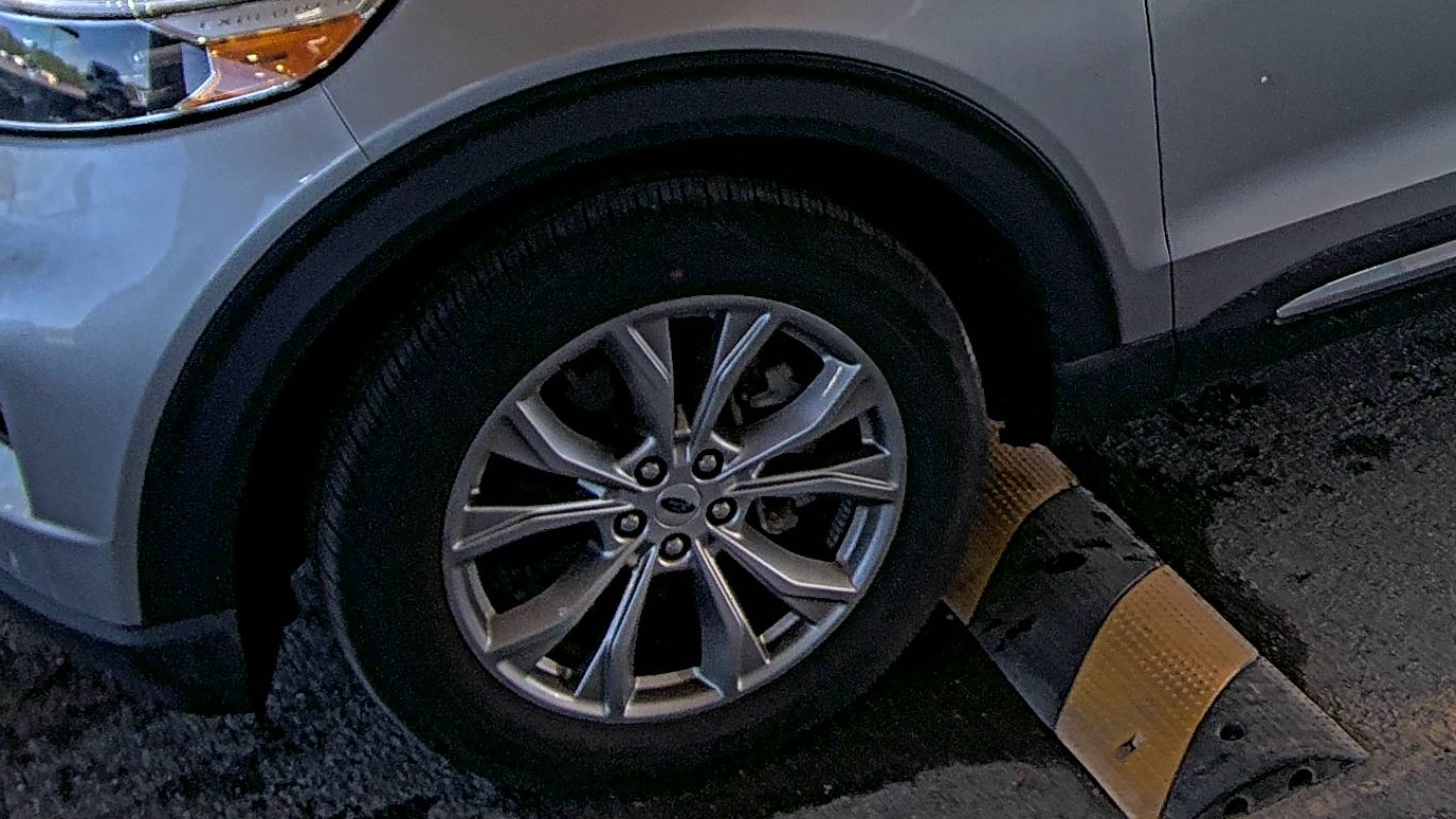 FORD EXPLORER - 8