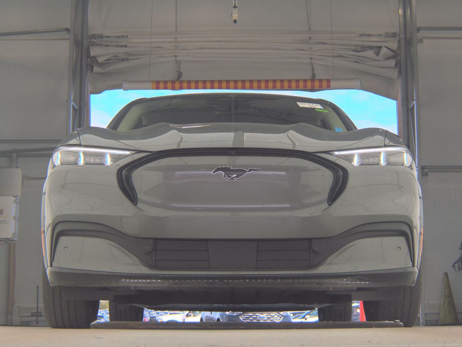 FORD MUSTANG MACH-E - 4
