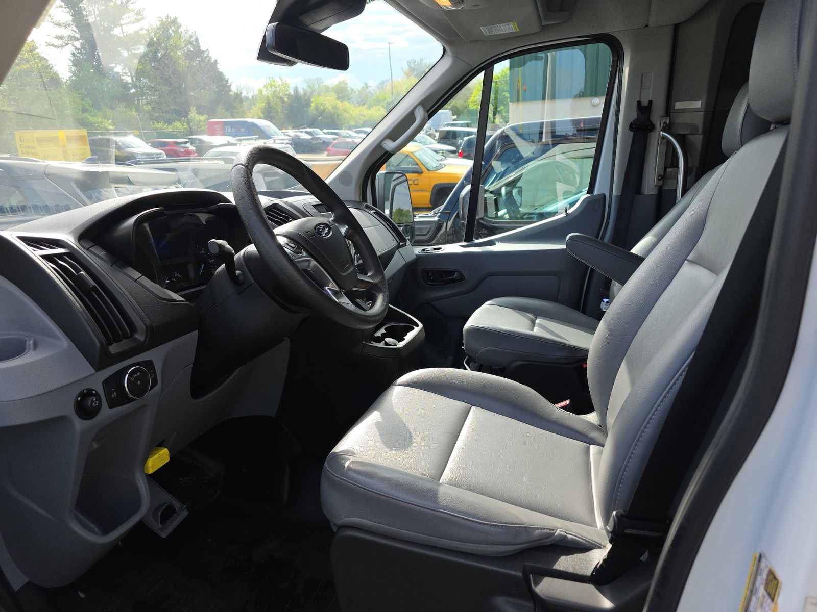 FORD TRANSIT 150 - 1