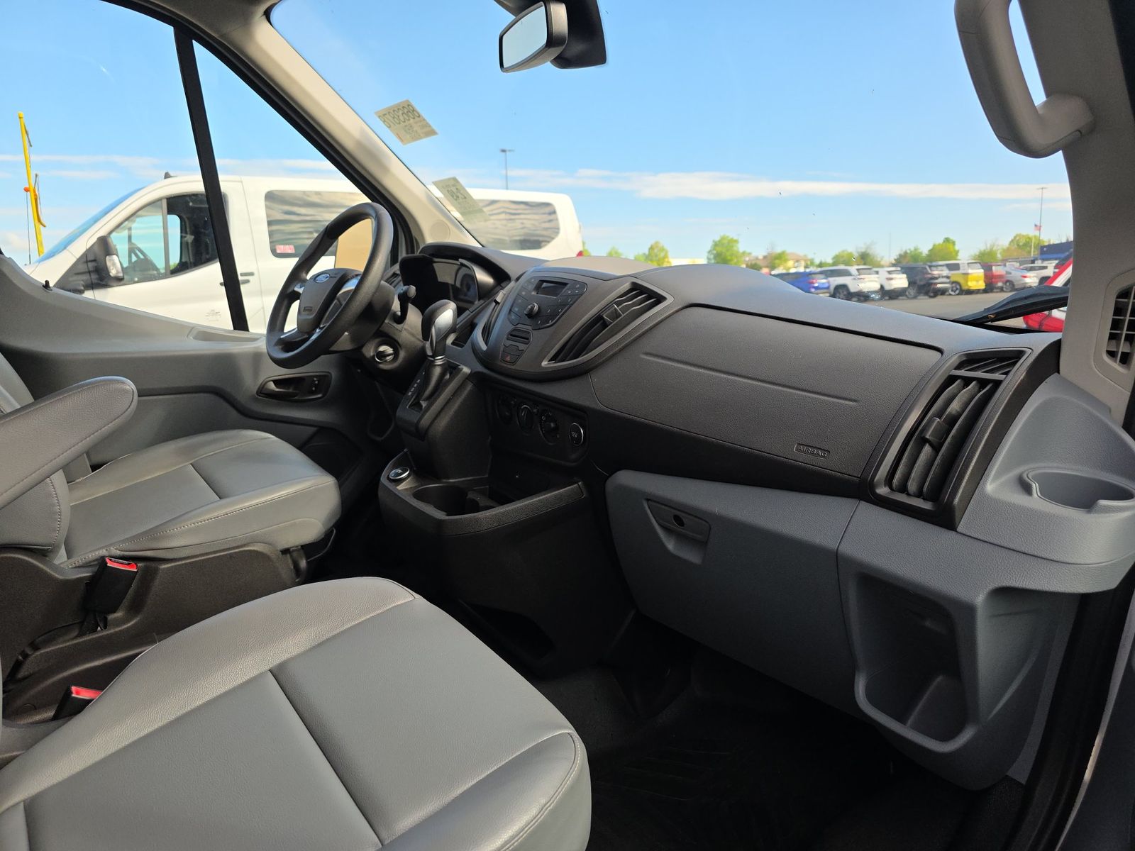 FORD TRANSIT 150 - 3