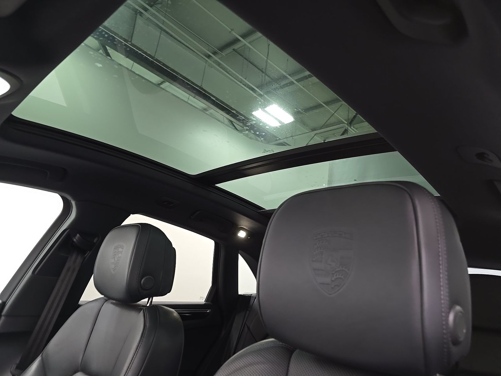 2023 Porsche Macan Base AWD