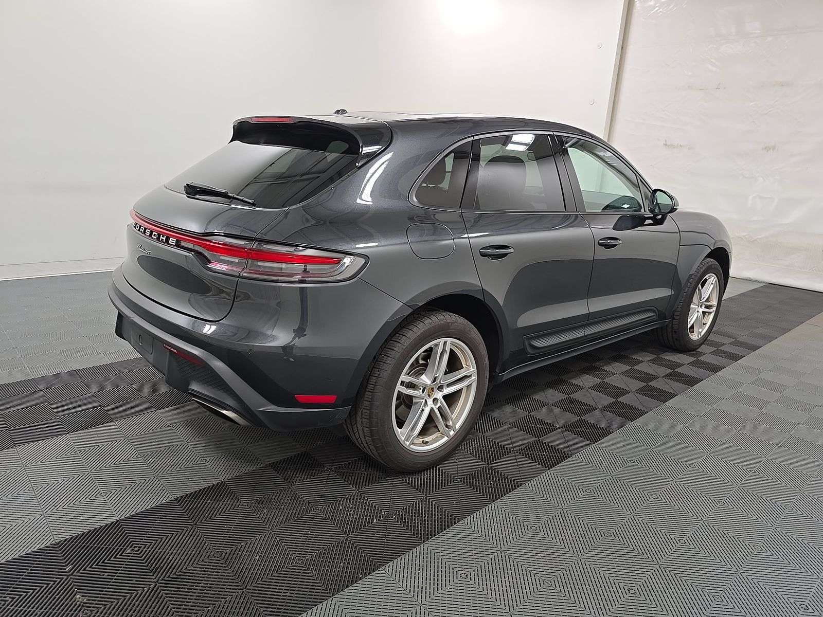 2023 Porsche Macan Base AWD