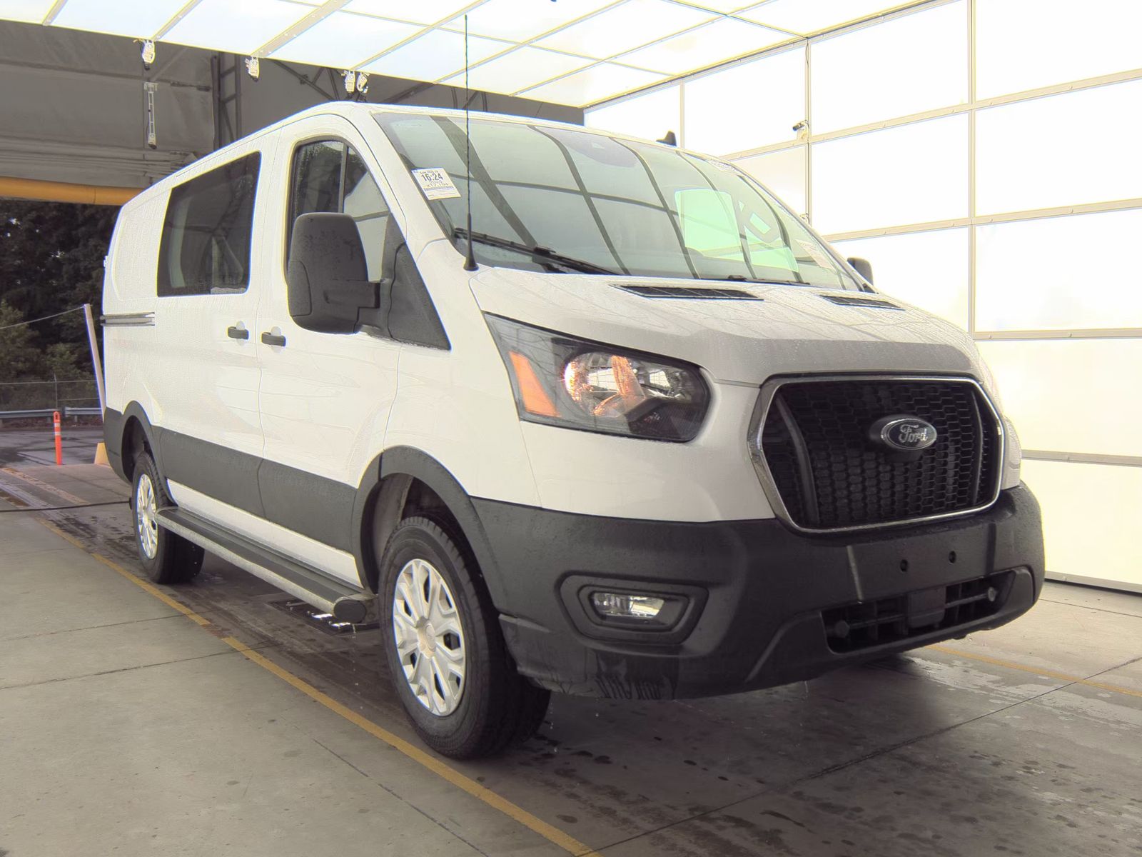 FORD TRANSIT 250 - 5
