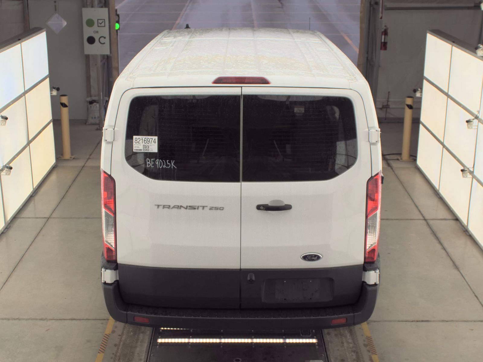 FORD TRANSIT 250 - 7