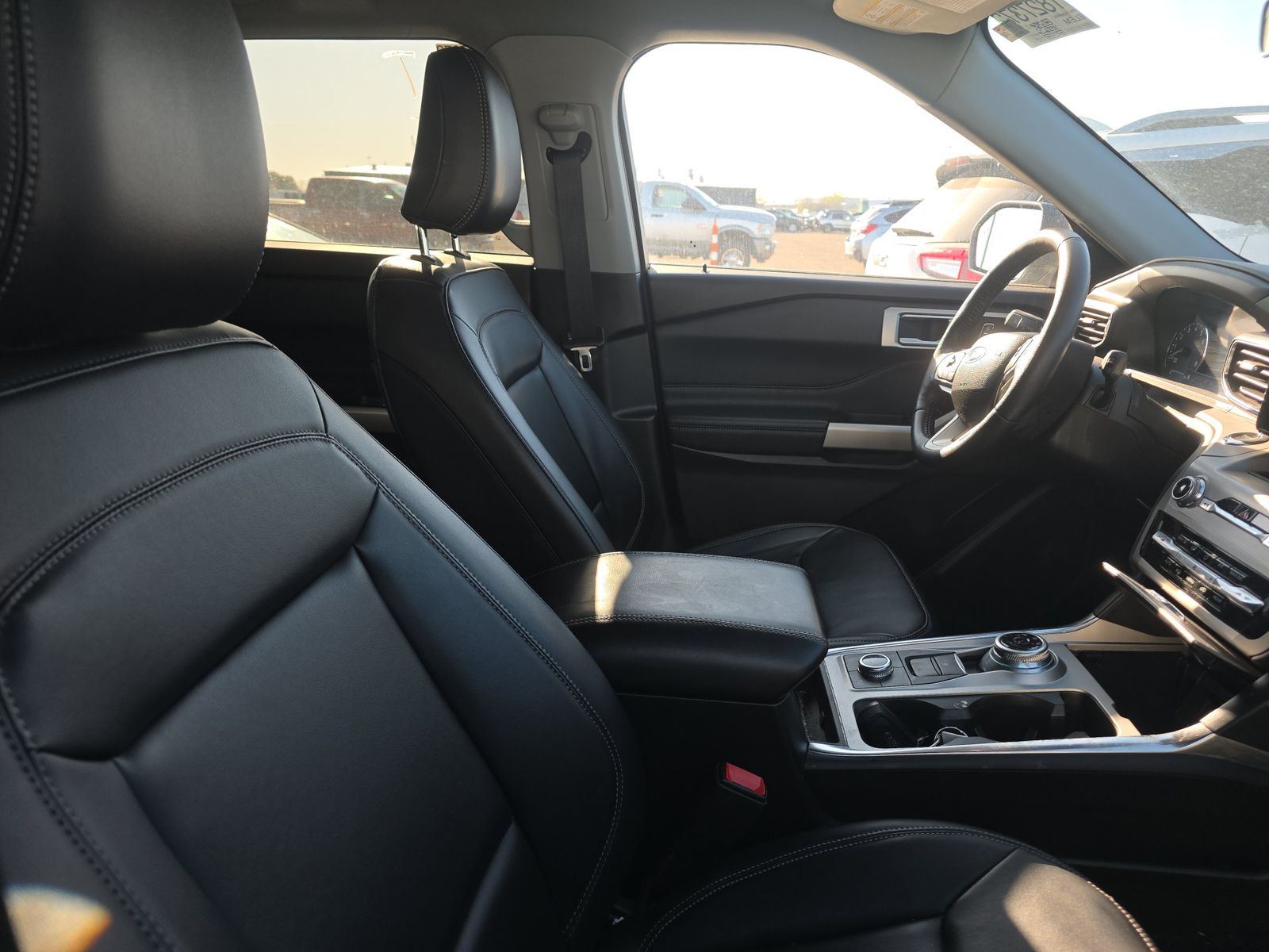 FORD EXPLORER - 9