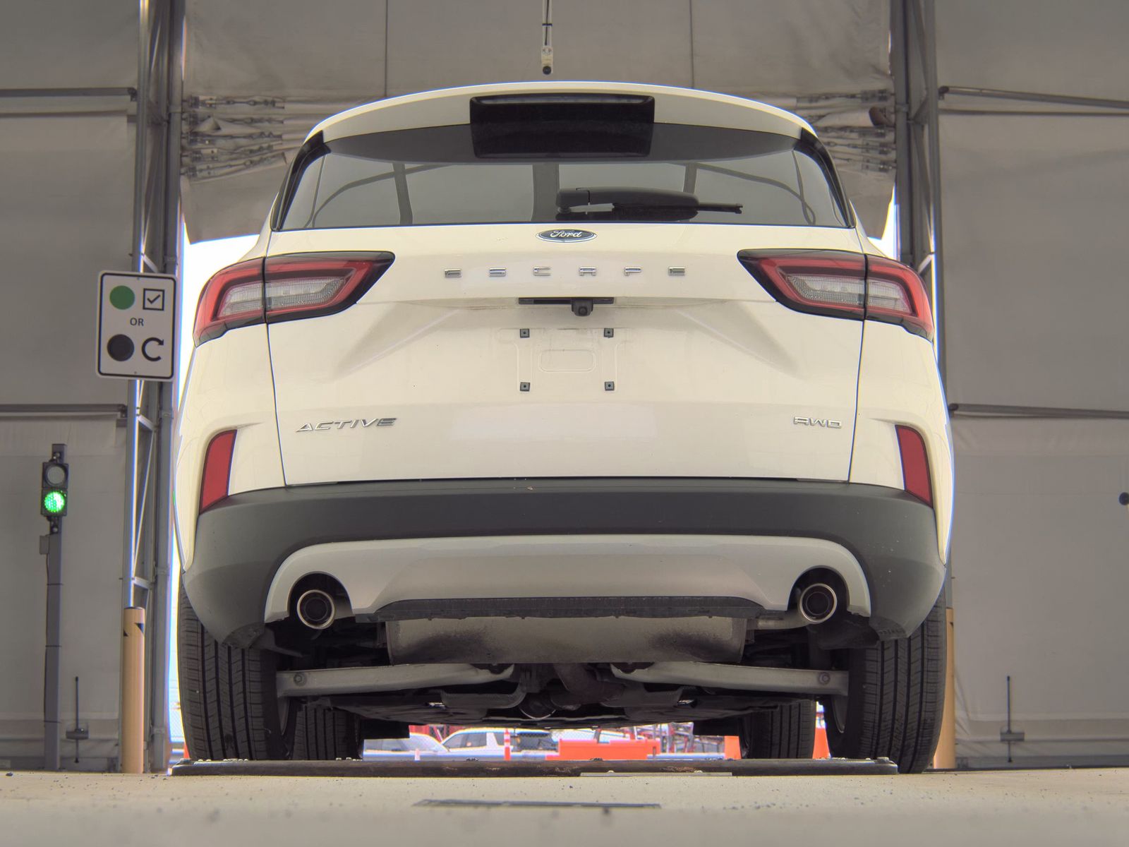 FORD ESCAPE - 8