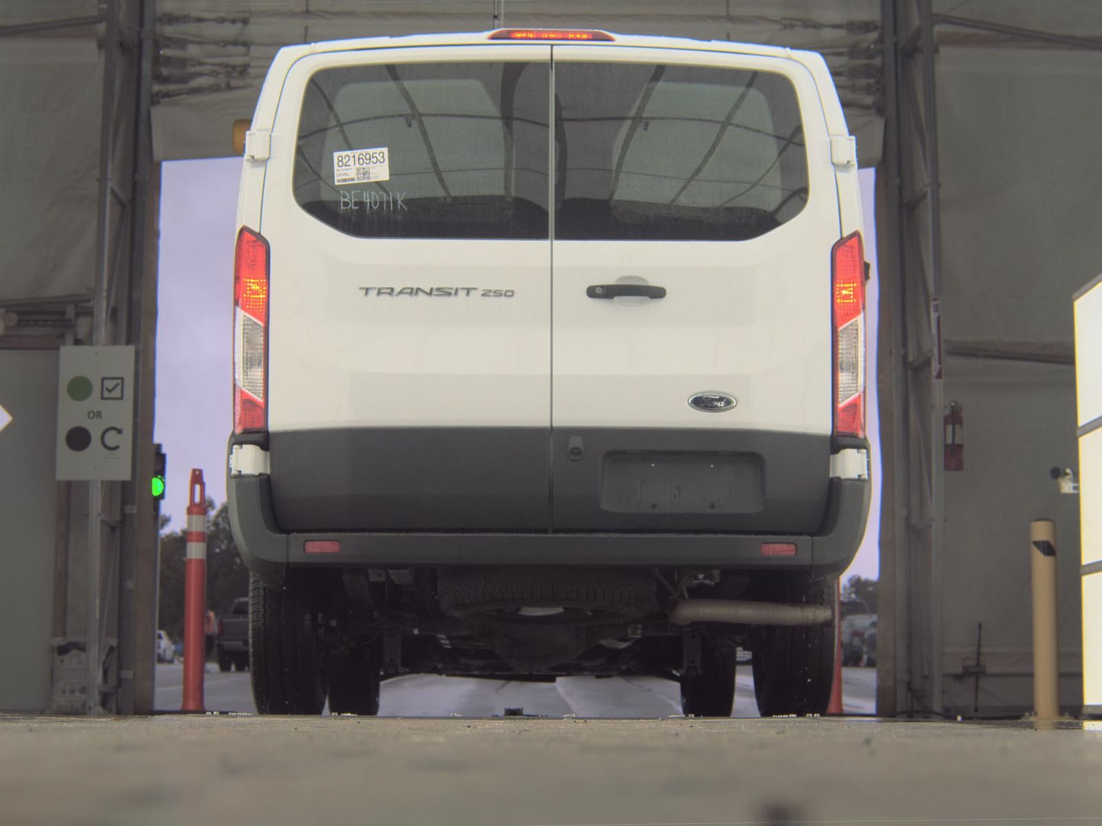 FORD TRANSIT 250 - 8