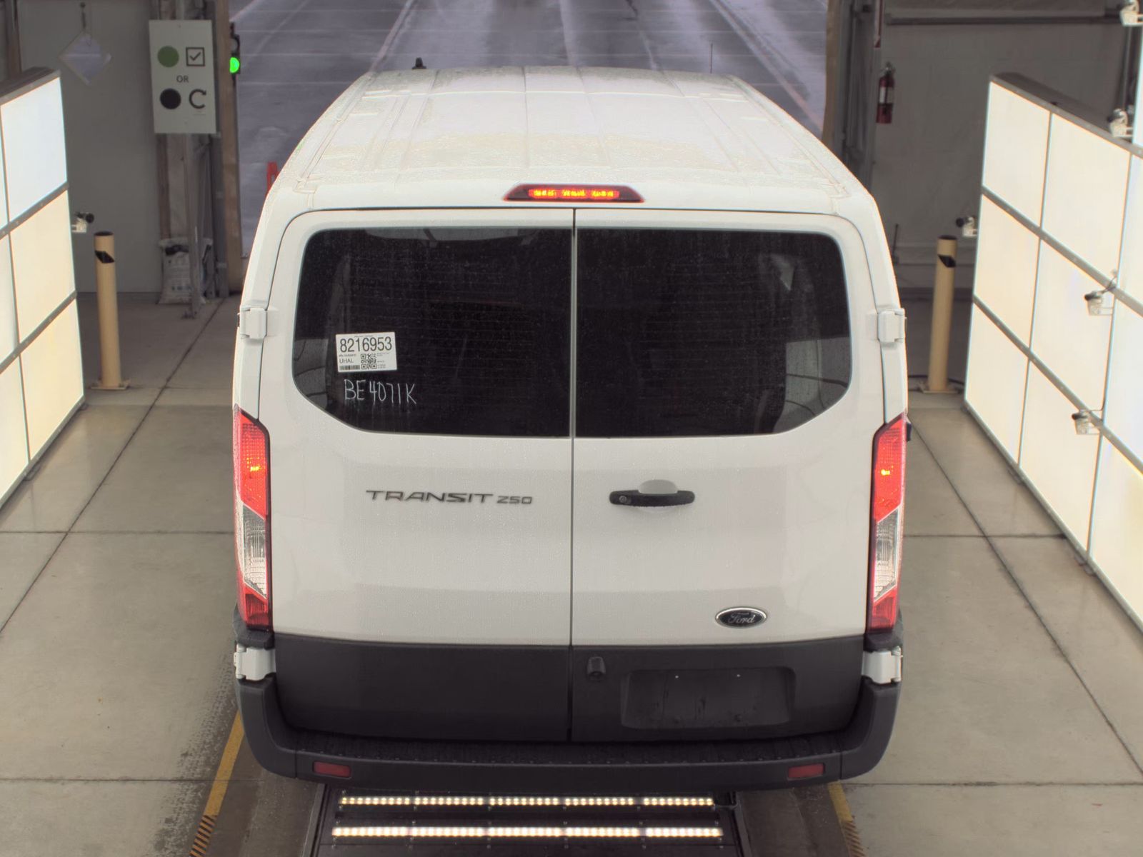FORD TRANSIT 250 - 7