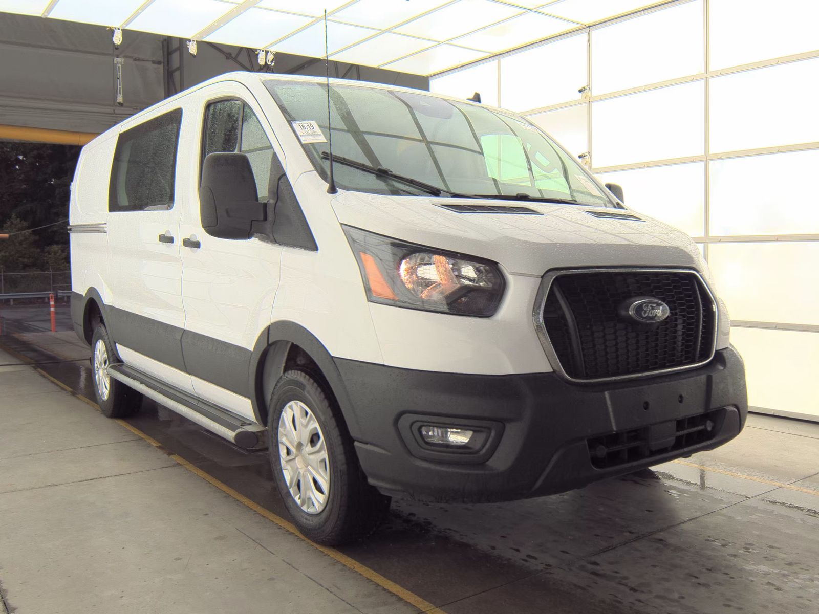 FORD TRANSIT 250 - 5