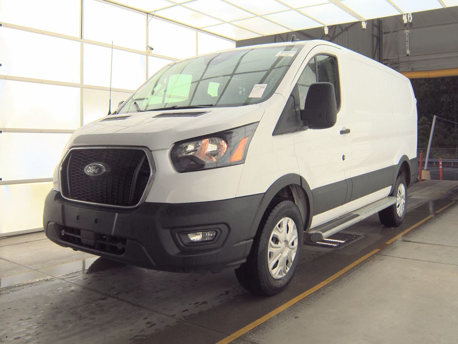 FORD TRANSIT 250 - 1