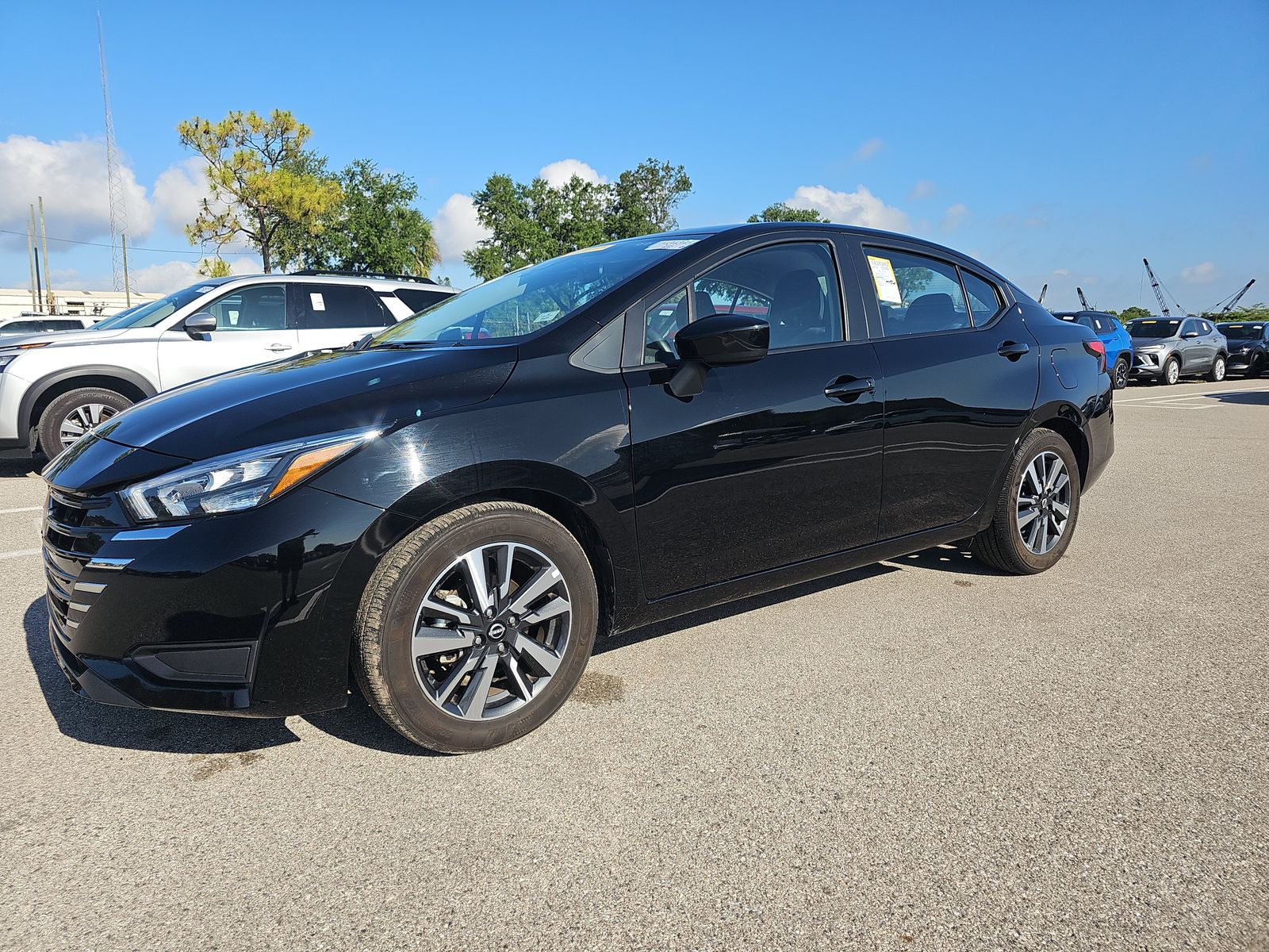 NISSAN VERSA - 1
