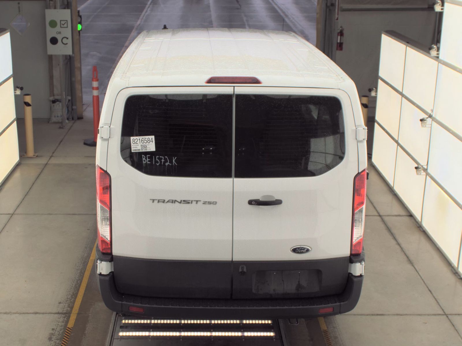 FORD TRANSIT 250 - 7