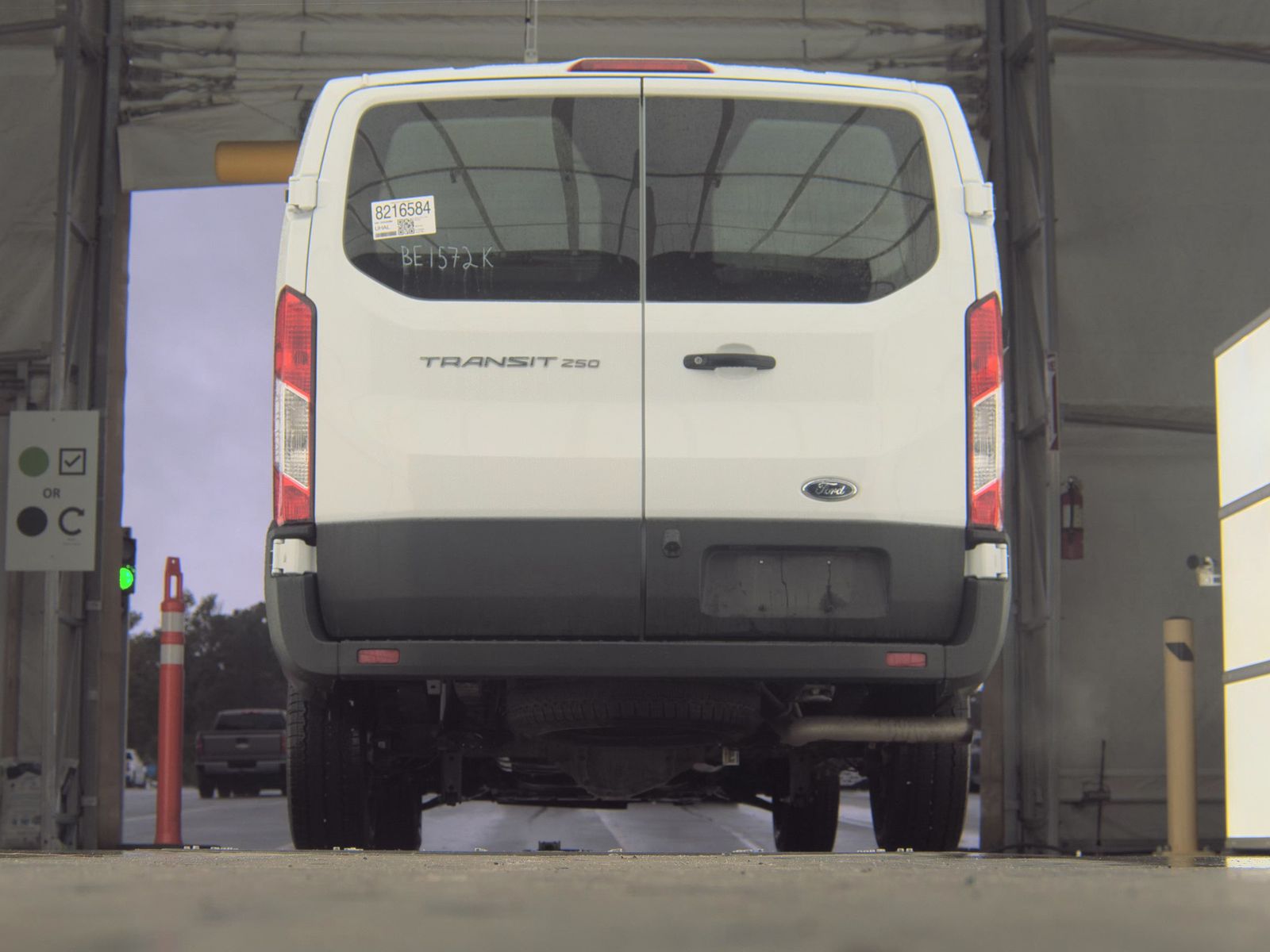 FORD TRANSIT 250 - 8