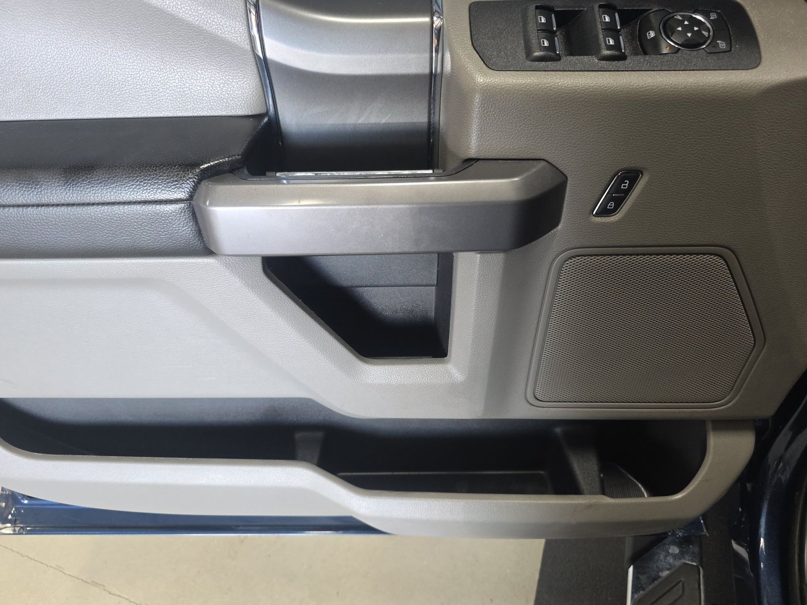 FORD F-150 - 10