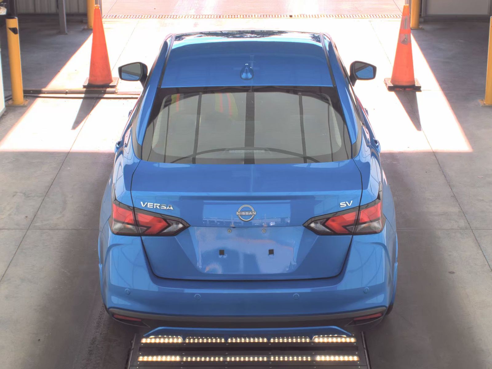 NISSAN VERSA - 7