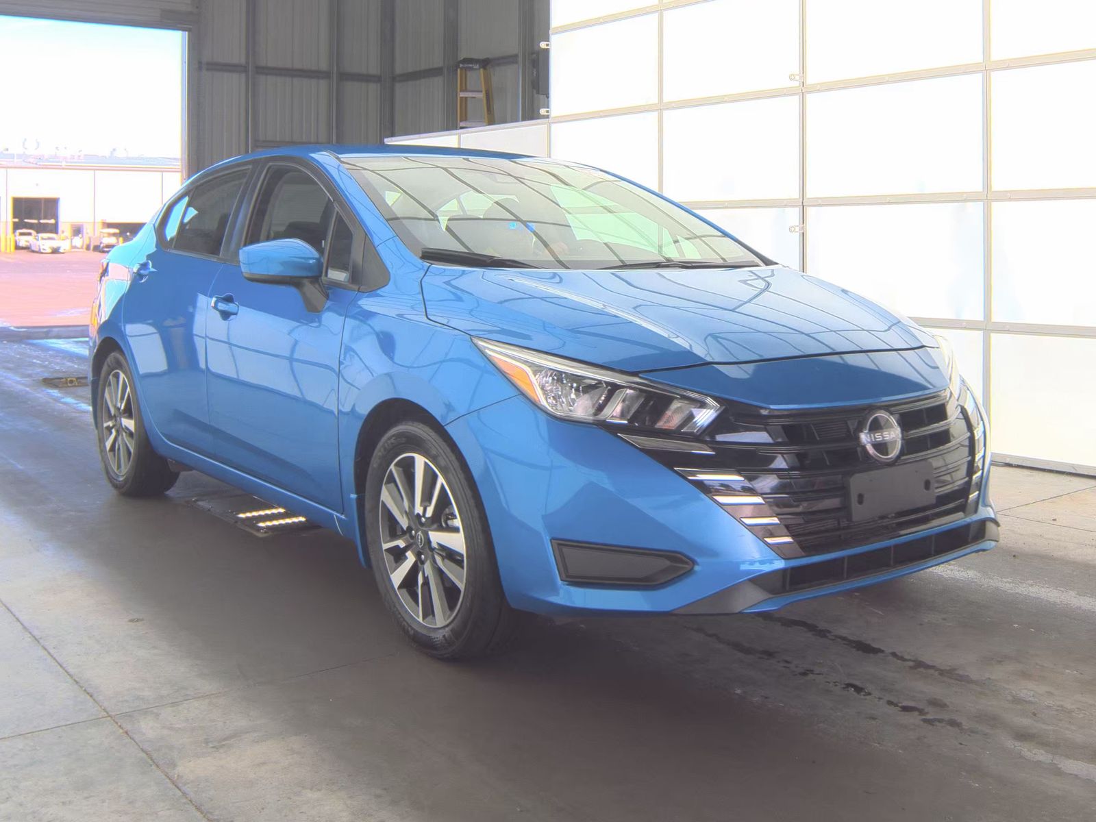 NISSAN VERSA - 5