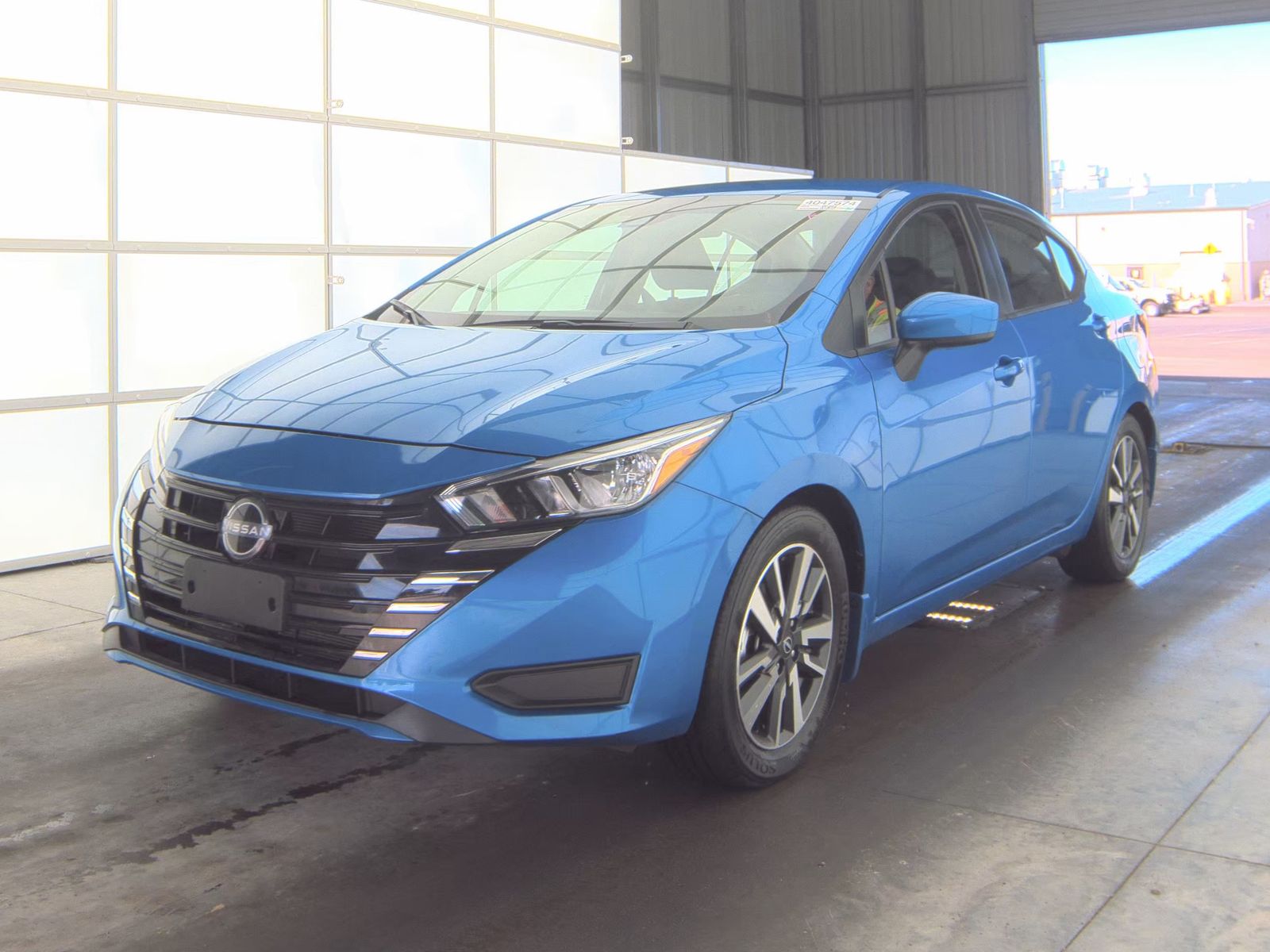 NISSAN VERSA - 1