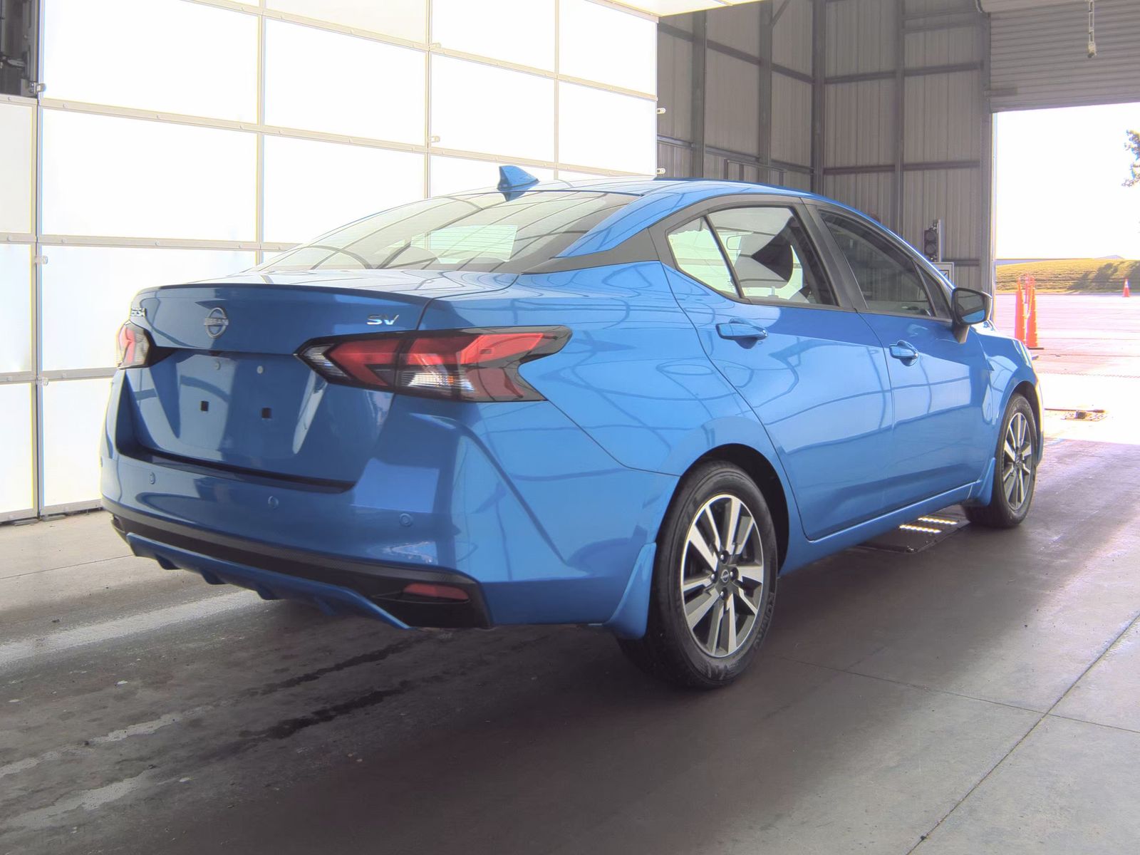 NISSAN VERSA - 6