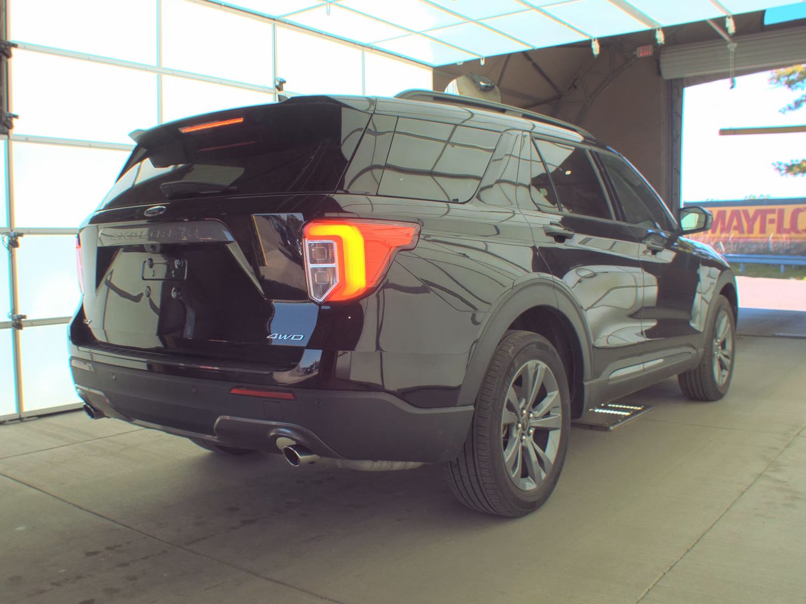 FORD EXPLORER - 6