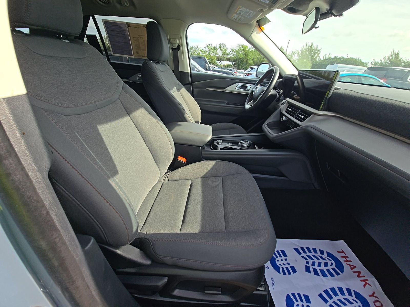 FORD EXPLORER - 9