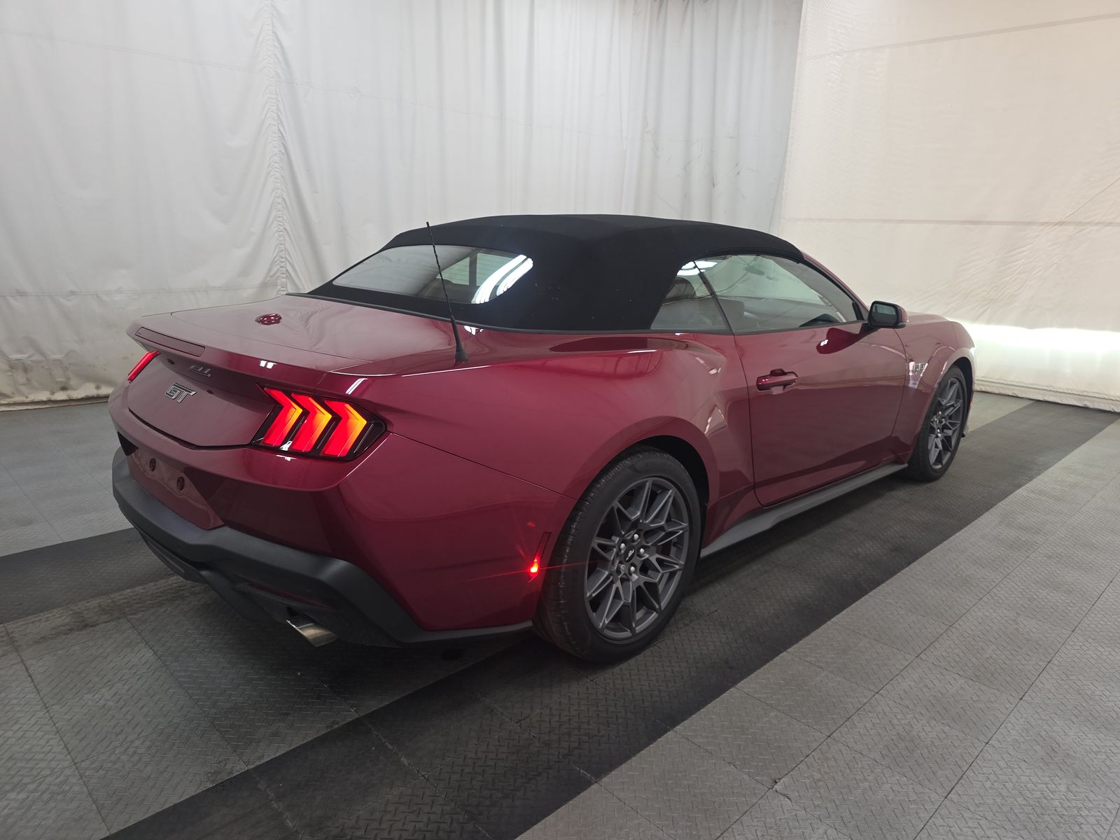 FORD MUSTANG - 5