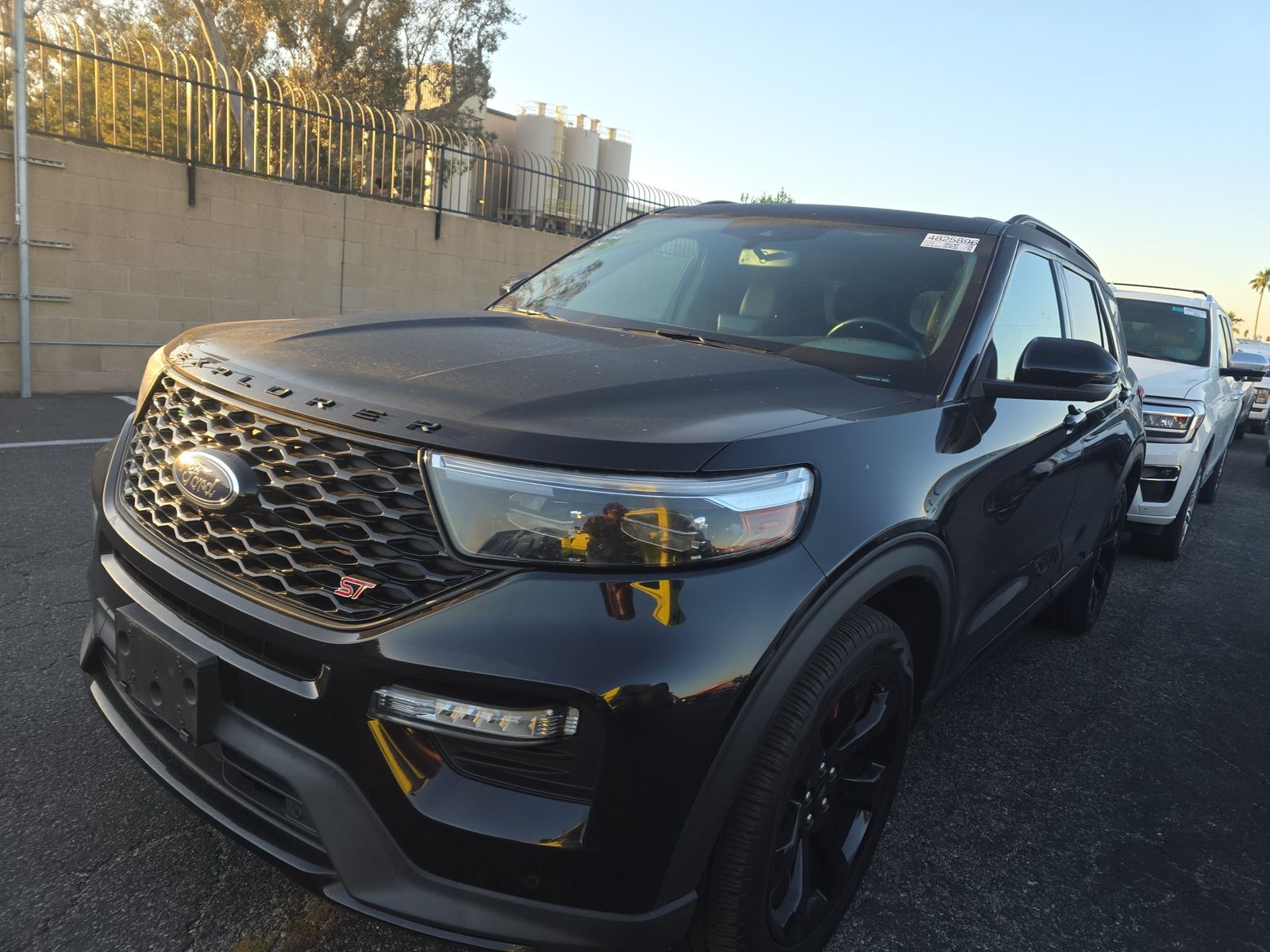 FORD EXPLORER - 1
