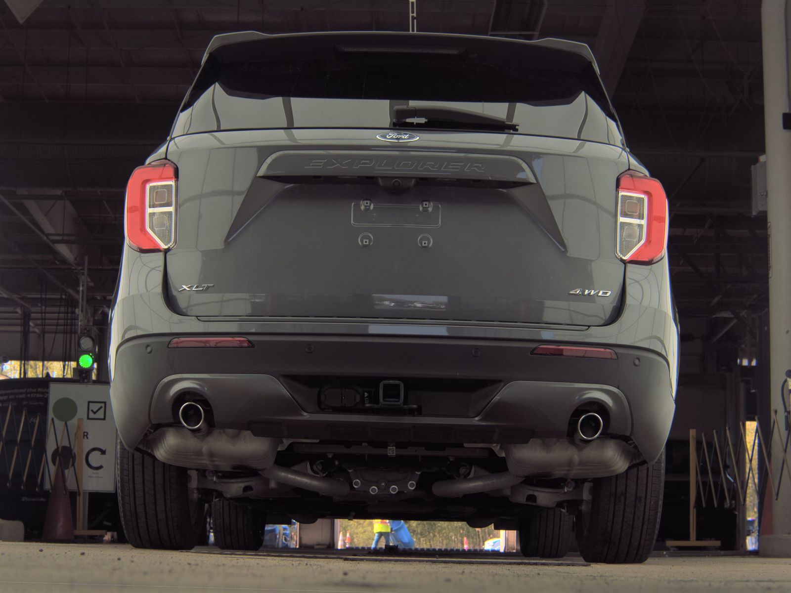 FORD EXPLORER - 8