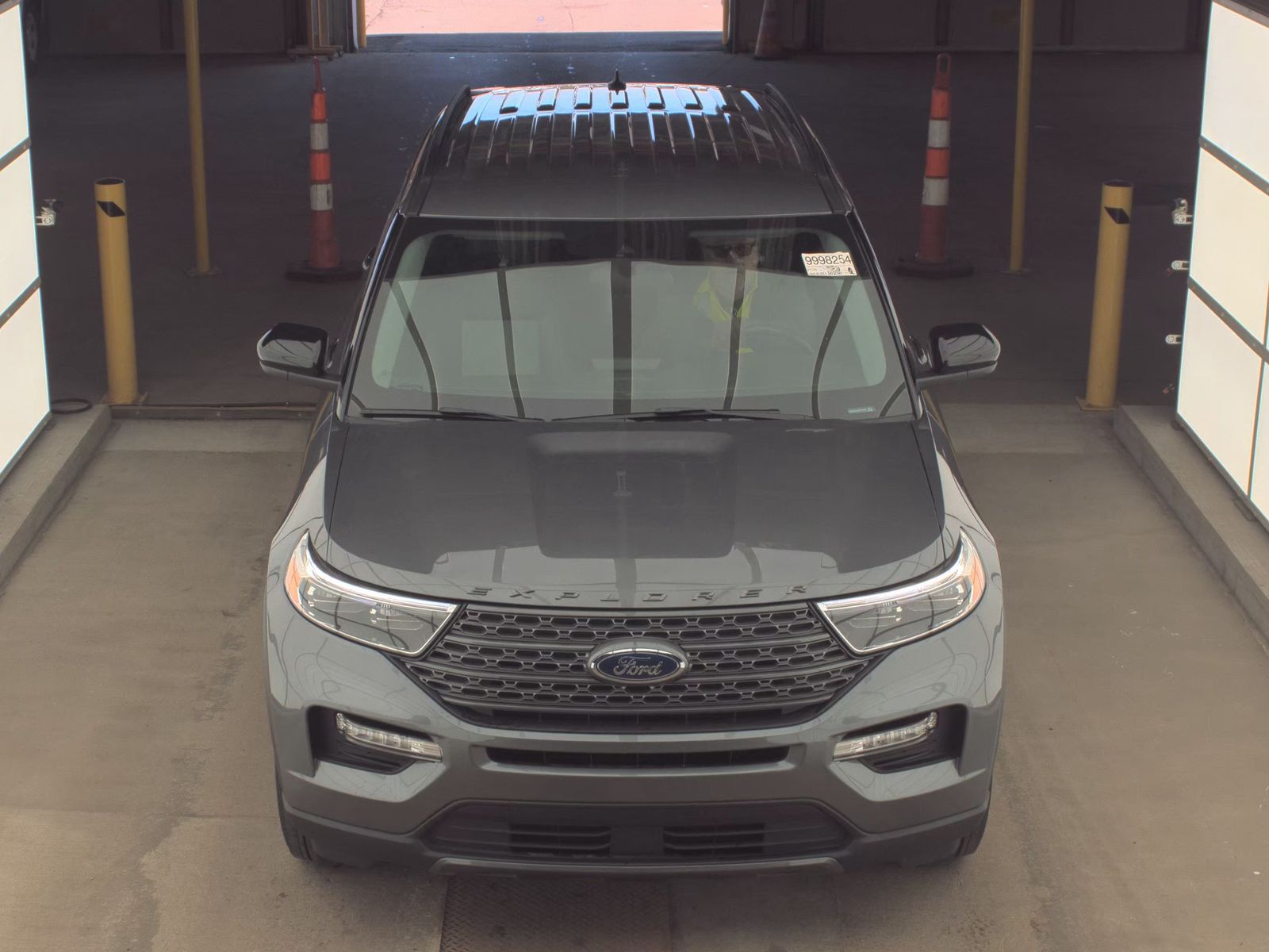 FORD EXPLORER - 3