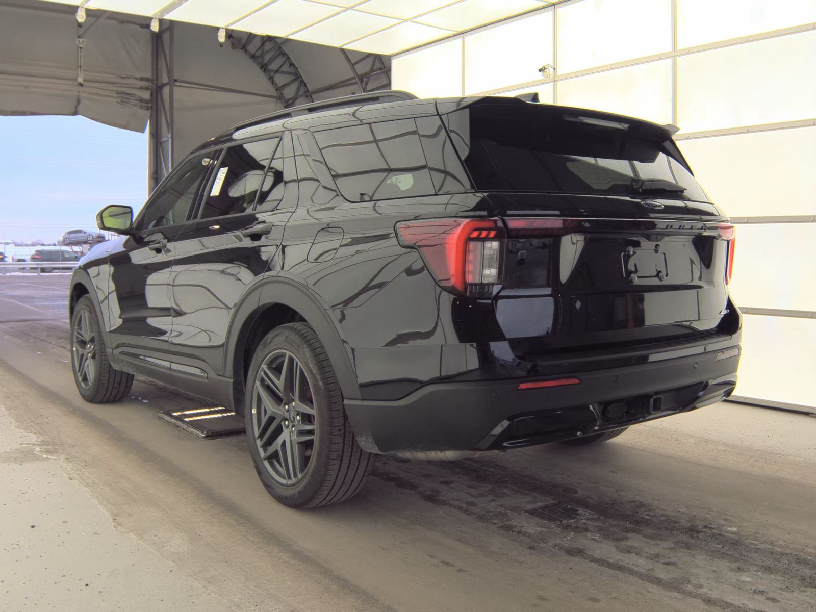 FORD EXPLORER - 9