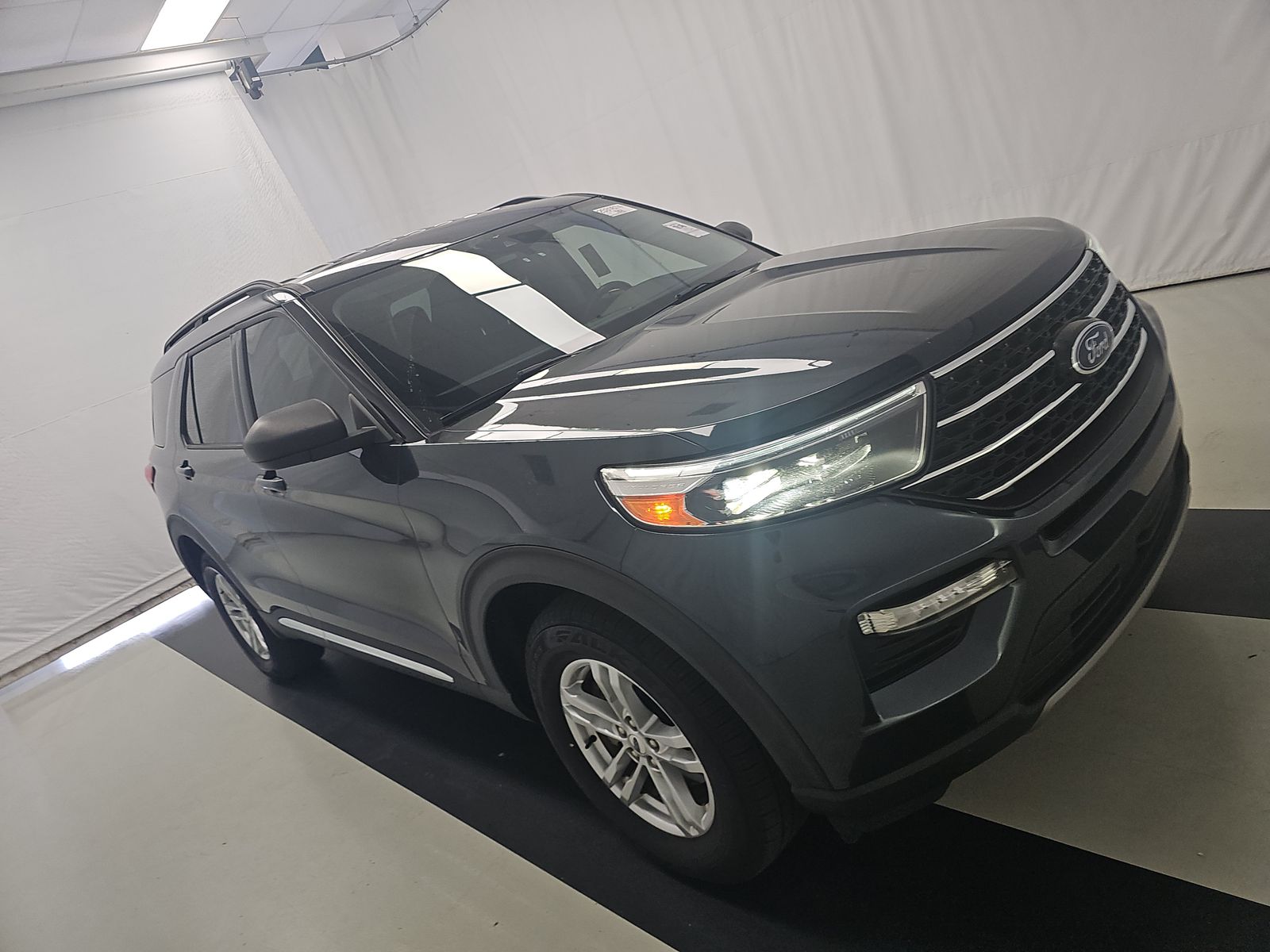 FORD EXPLORER - 4