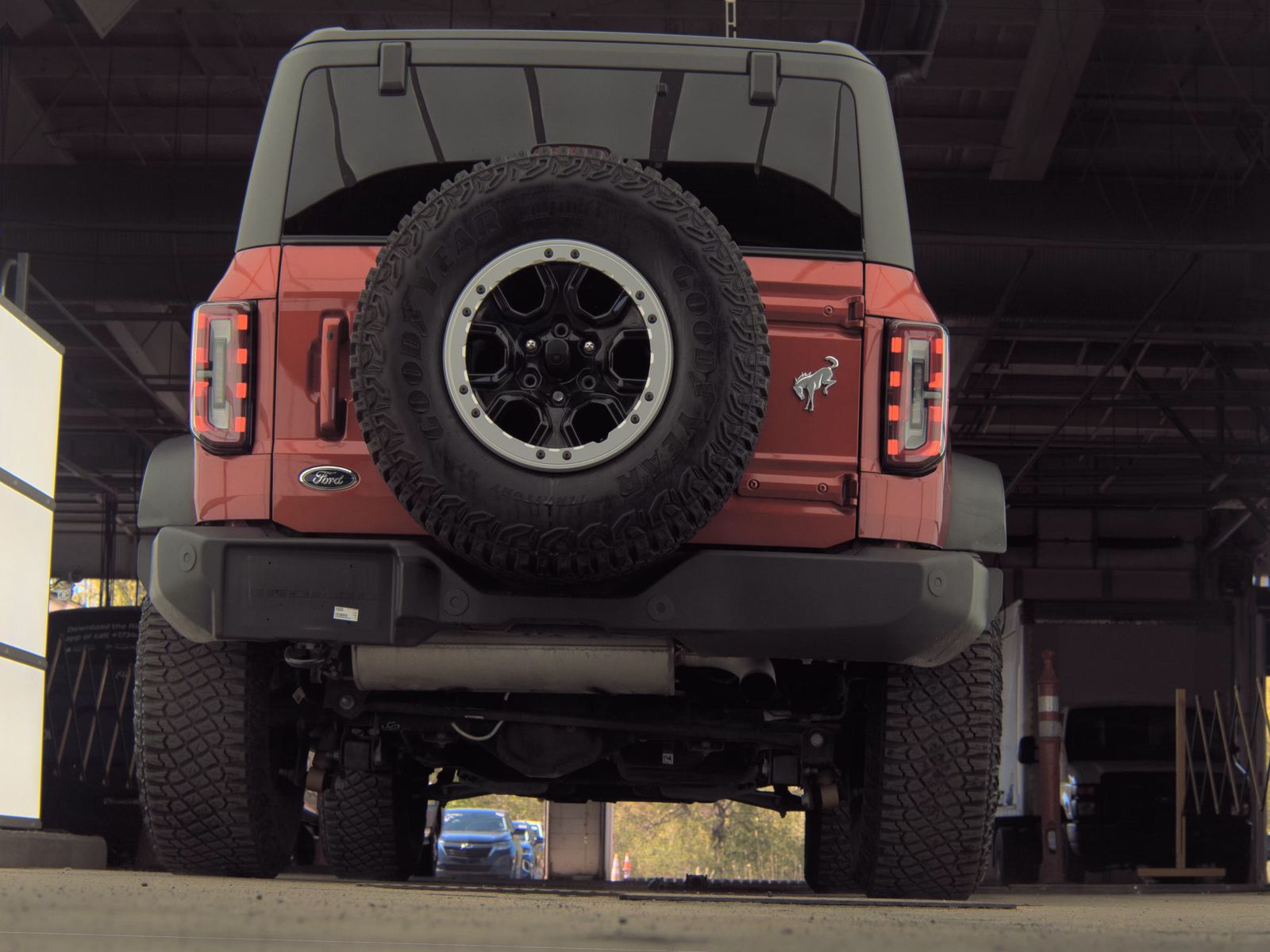 FORD BRONCO - 8