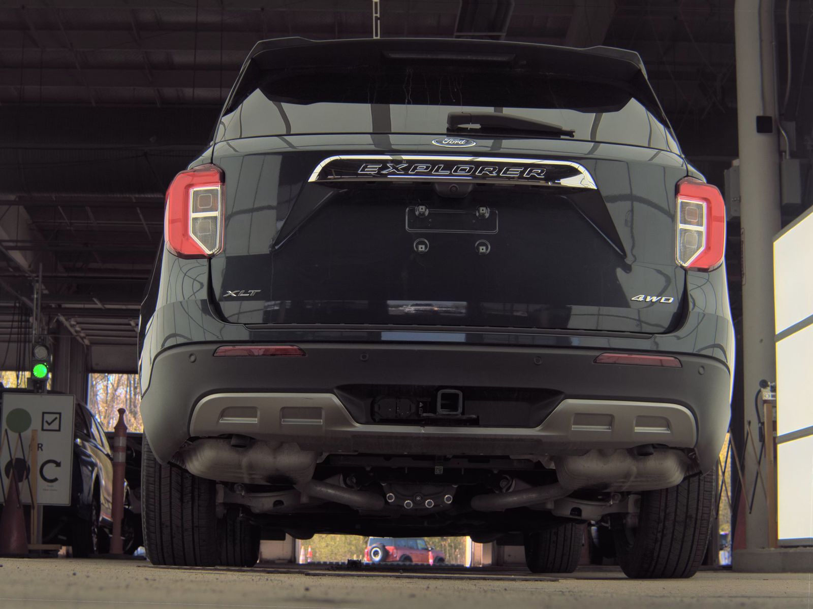 FORD EXPLORER - 8