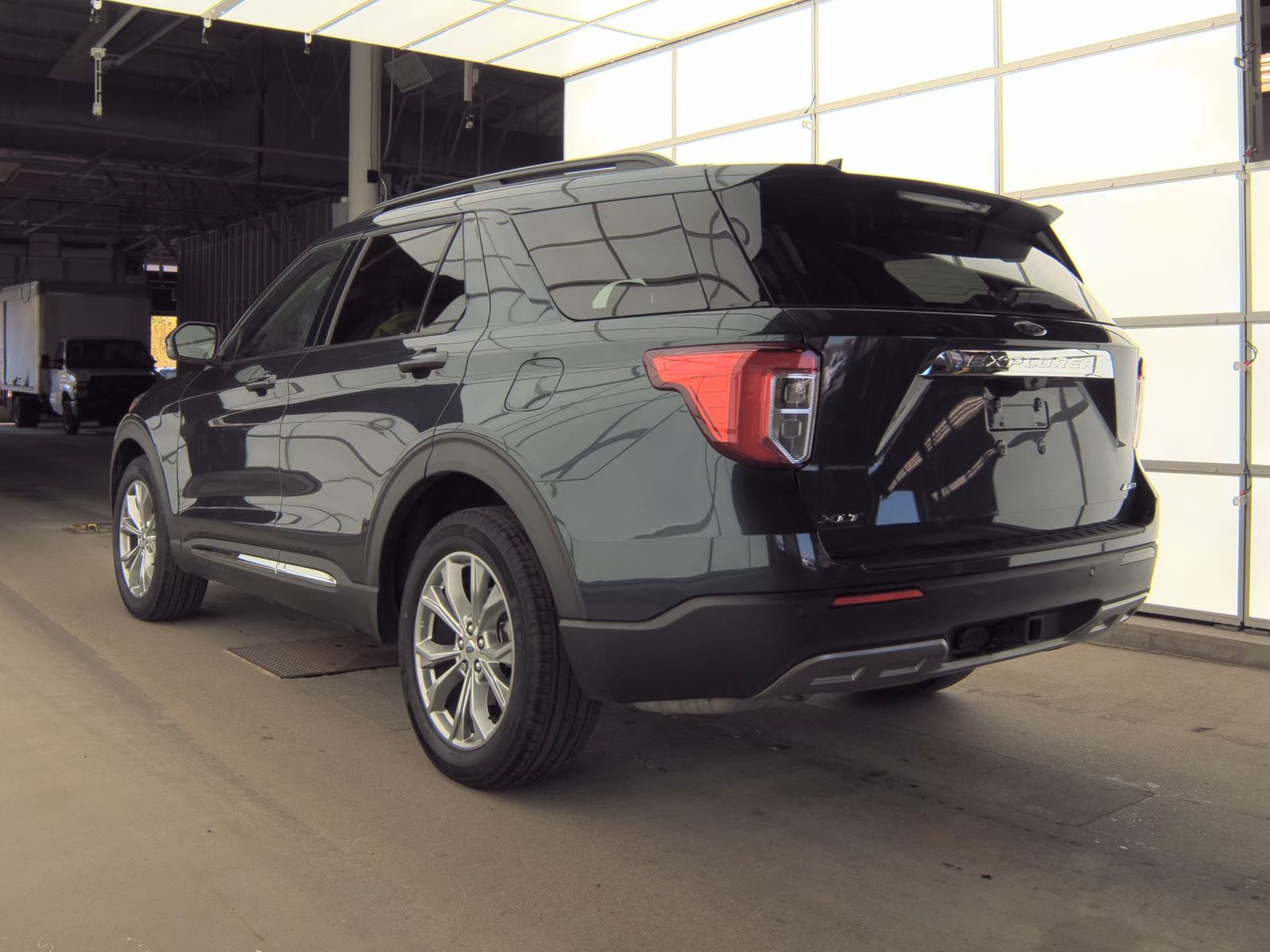 FORD EXPLORER - 9