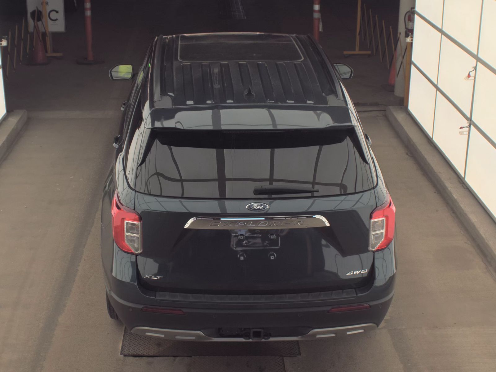 FORD EXPLORER - 7