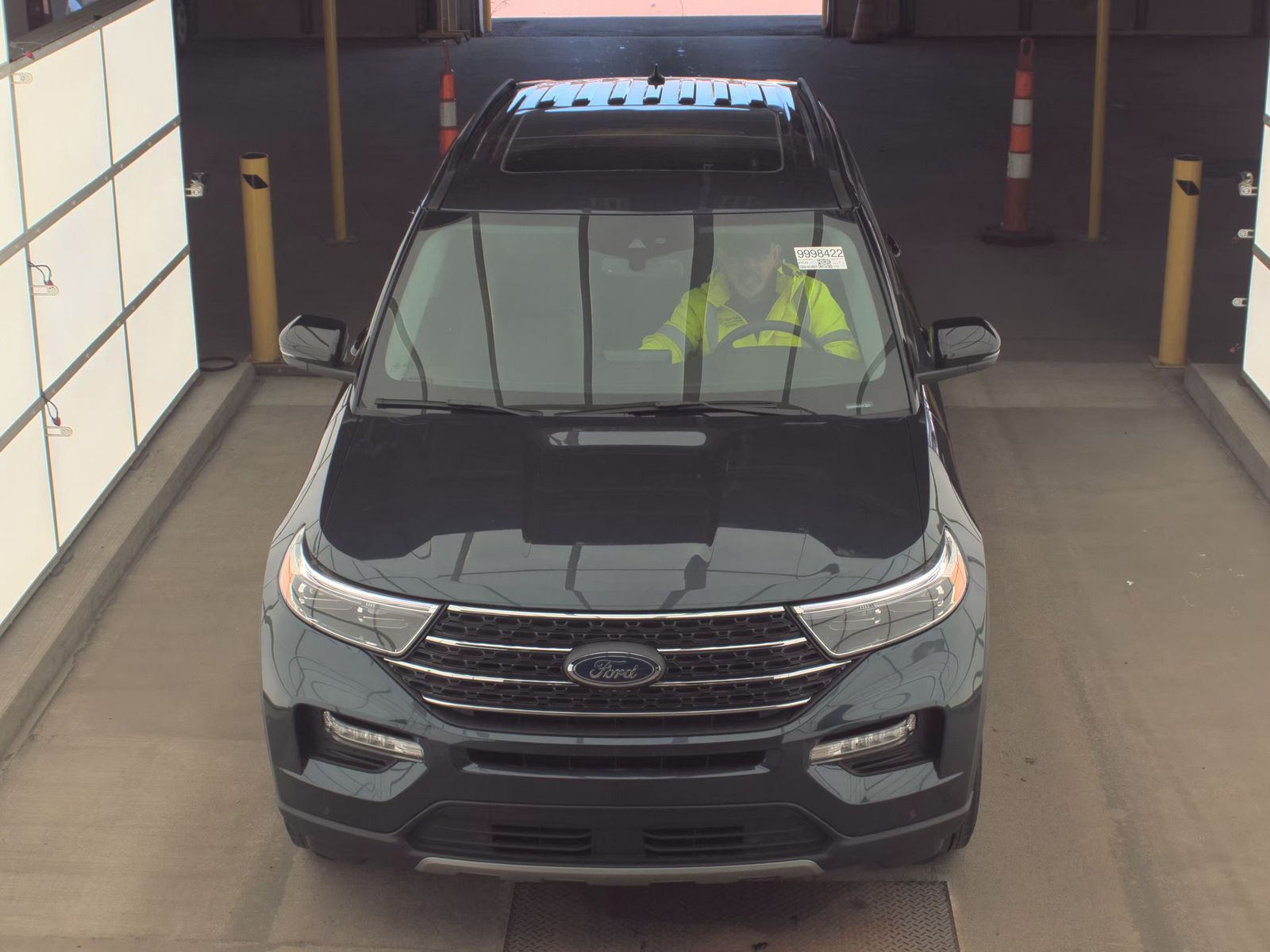 FORD EXPLORER - 3