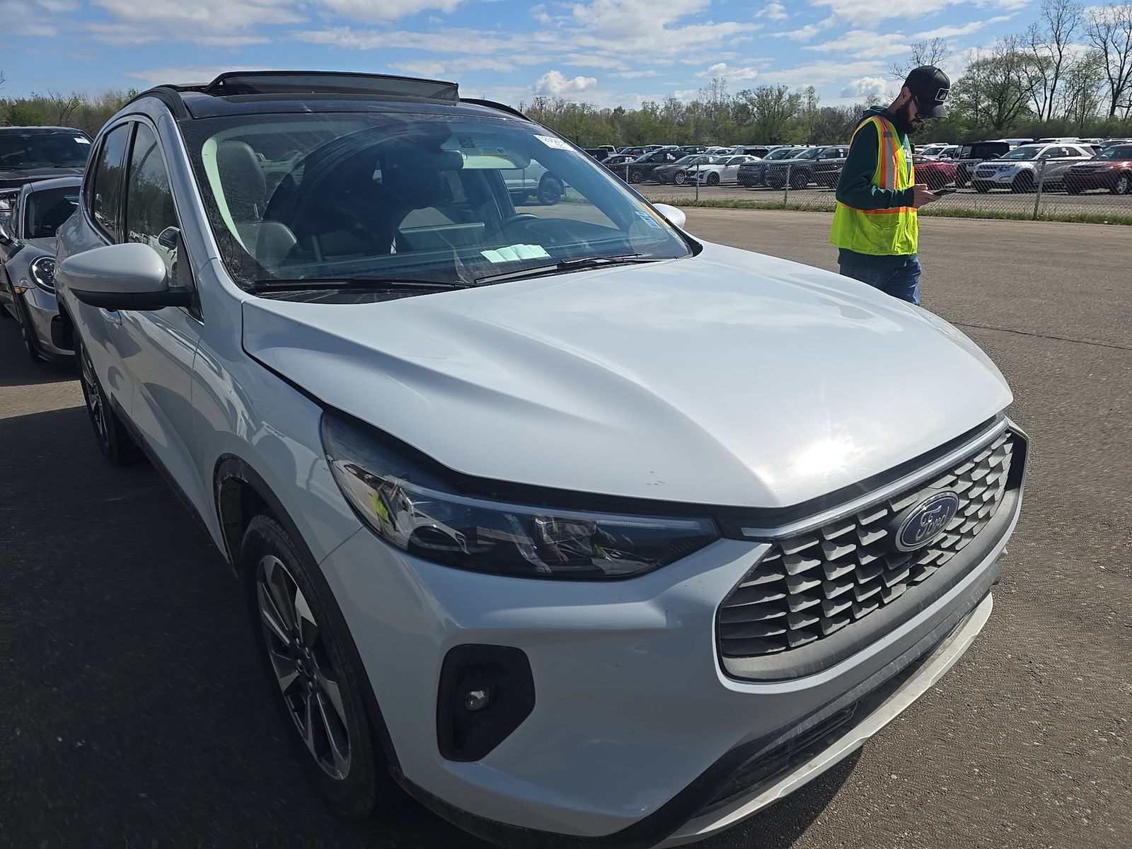 FORD ESCAPE - 4