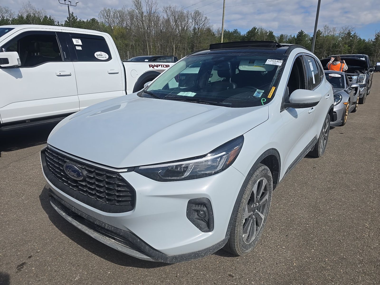 FORD ESCAPE - 1