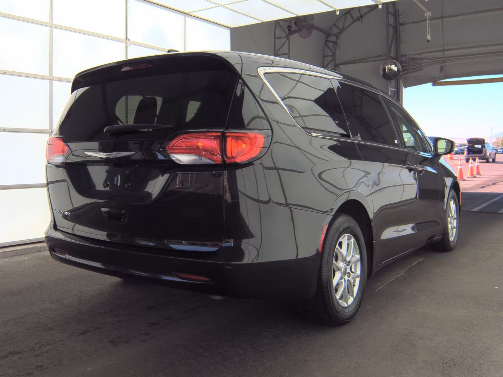 CHRYSLER VOYAGER - 6