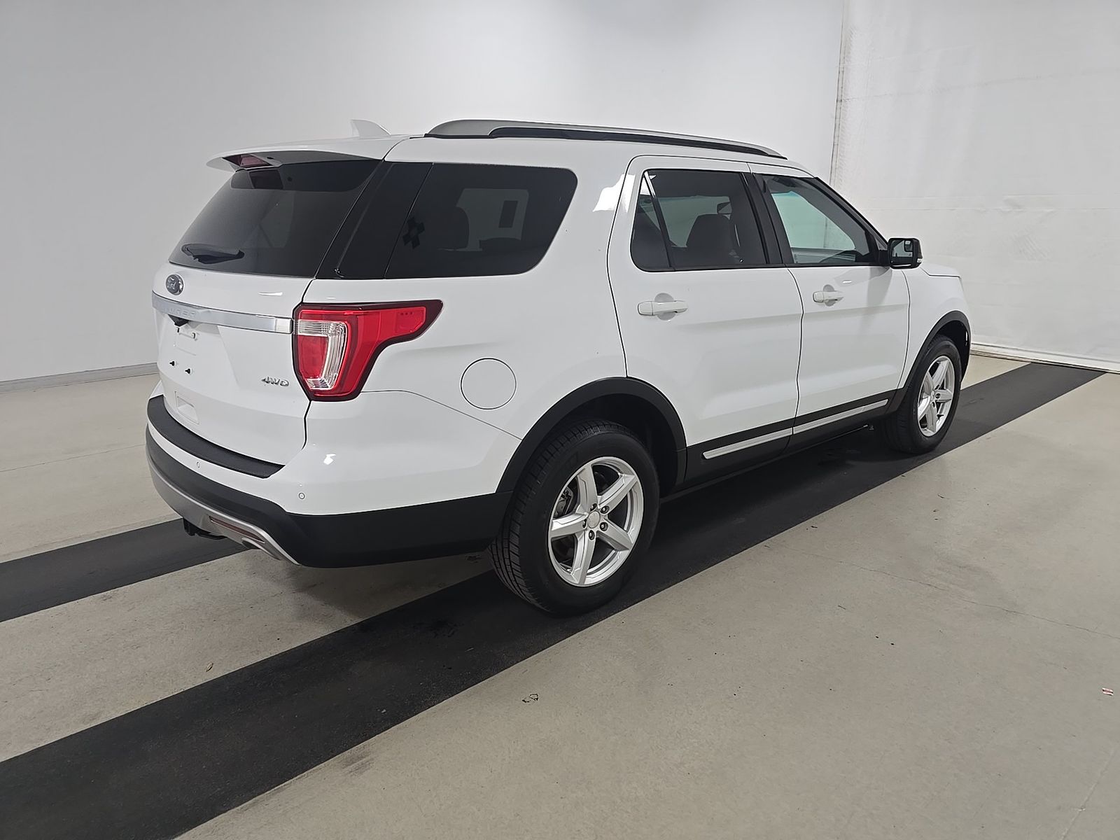 FORD EXPLORER - 5