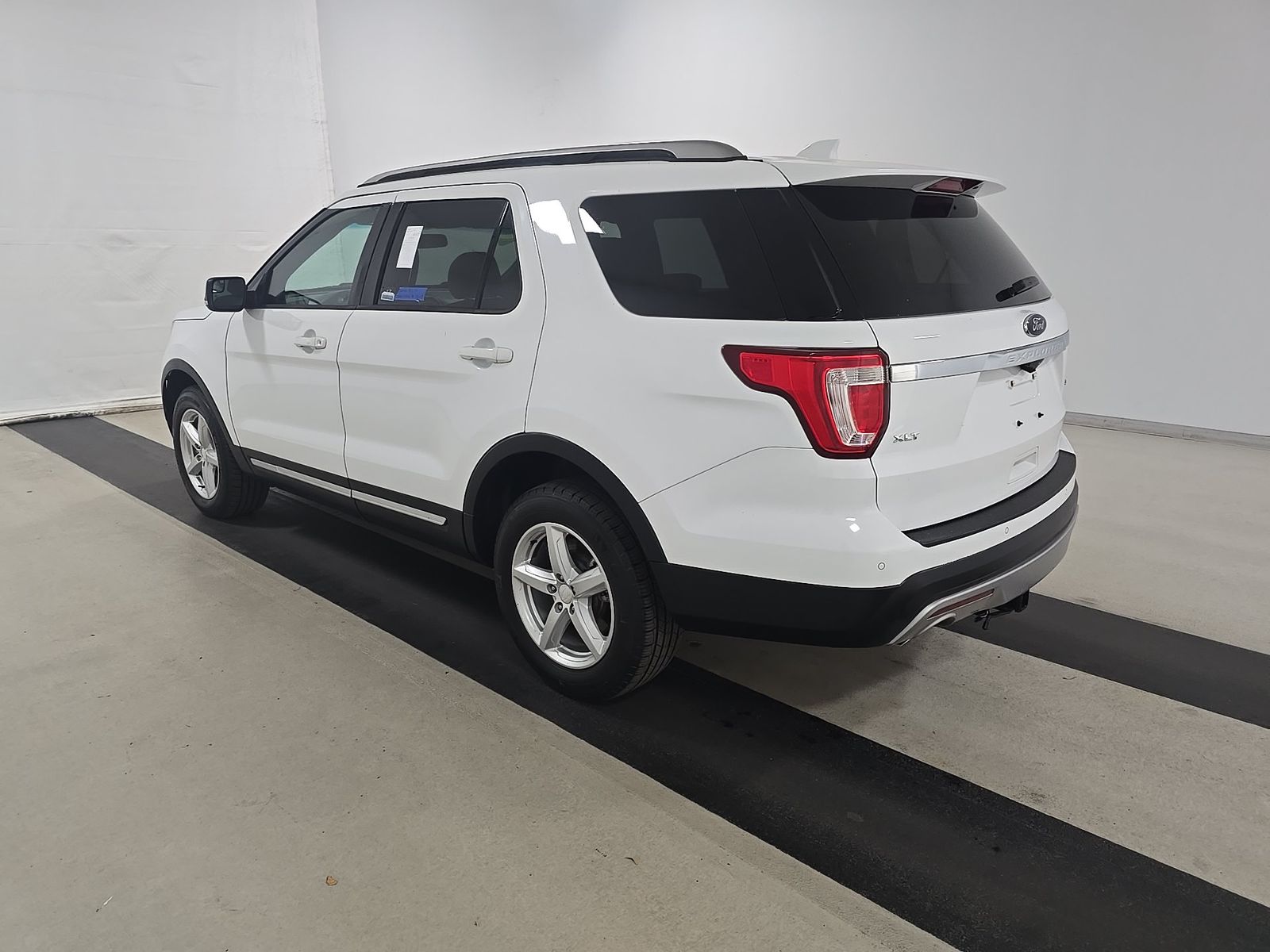 FORD EXPLORER - 7