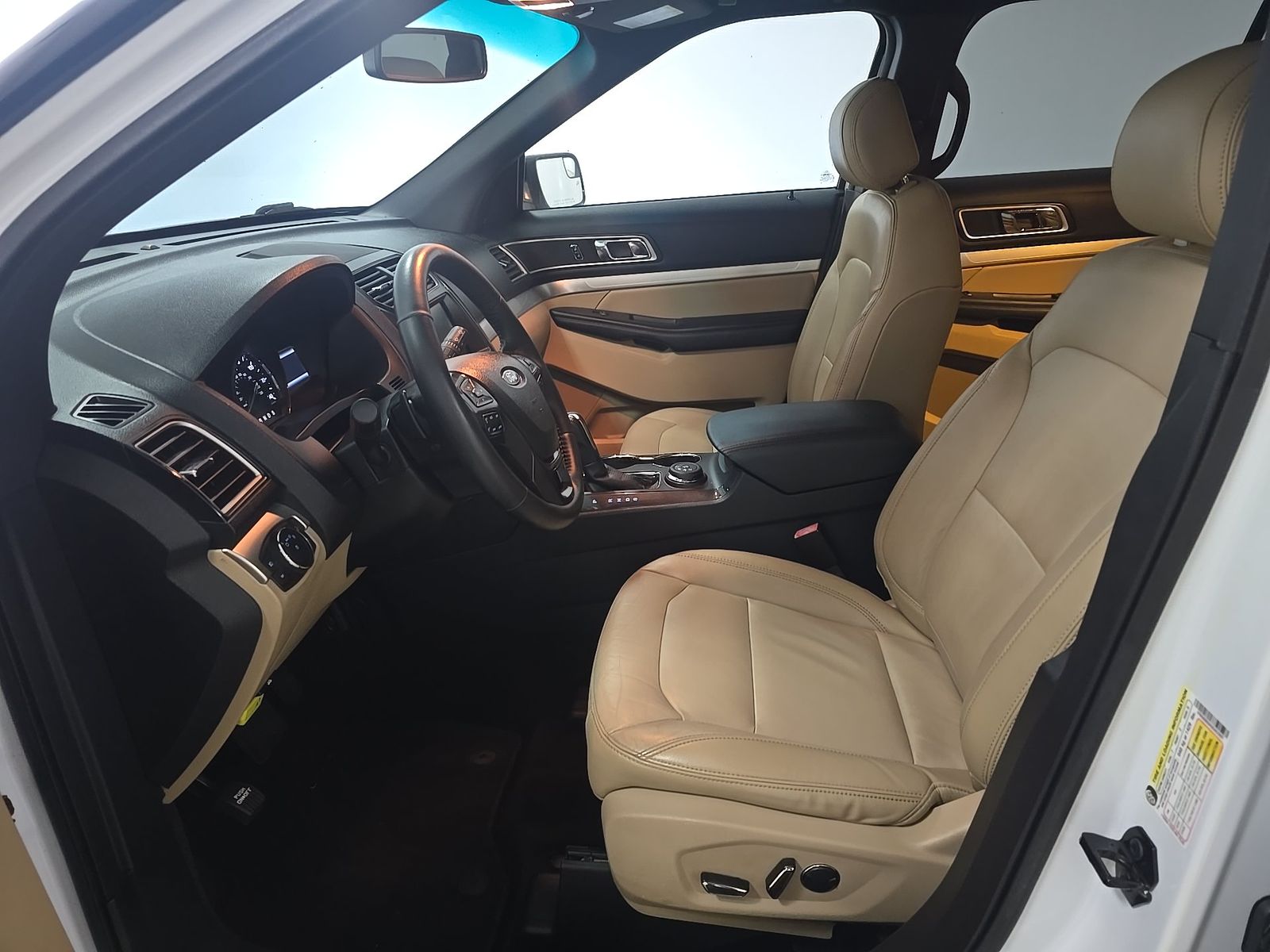 FORD EXPLORER - 8