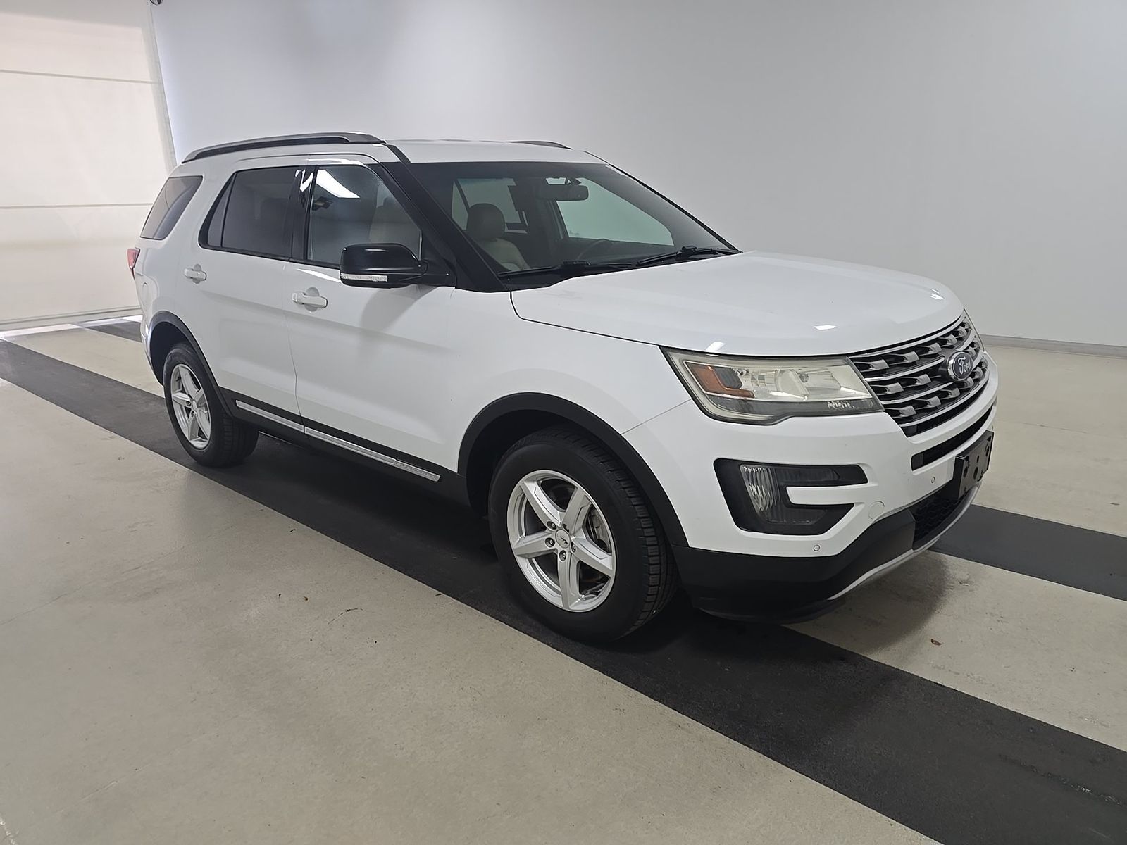 FORD EXPLORER - 4