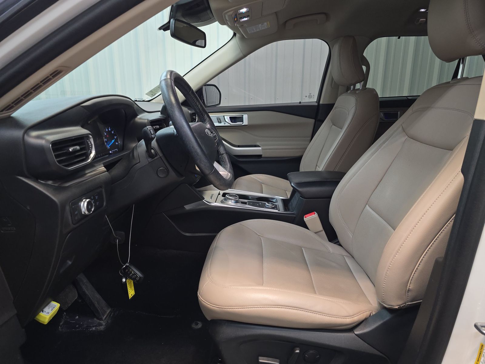 FORD EXPLORER - 8