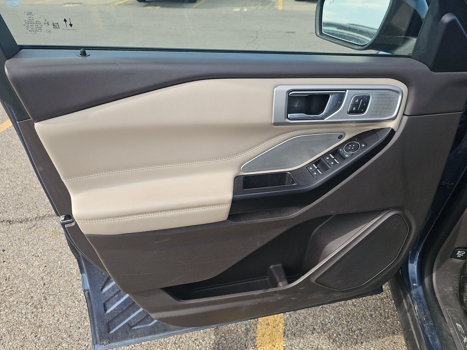 FORD EXPLORER - 10