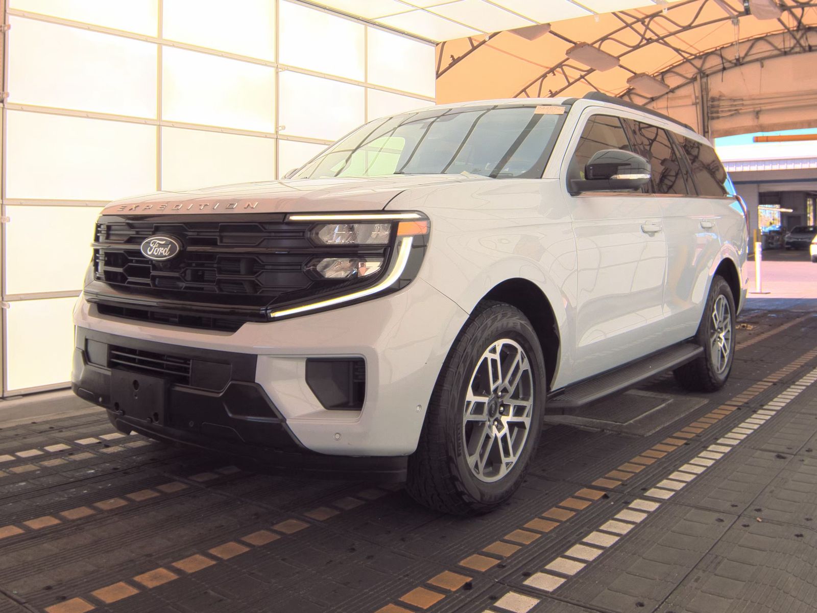 FORD EXPEDITION - 1